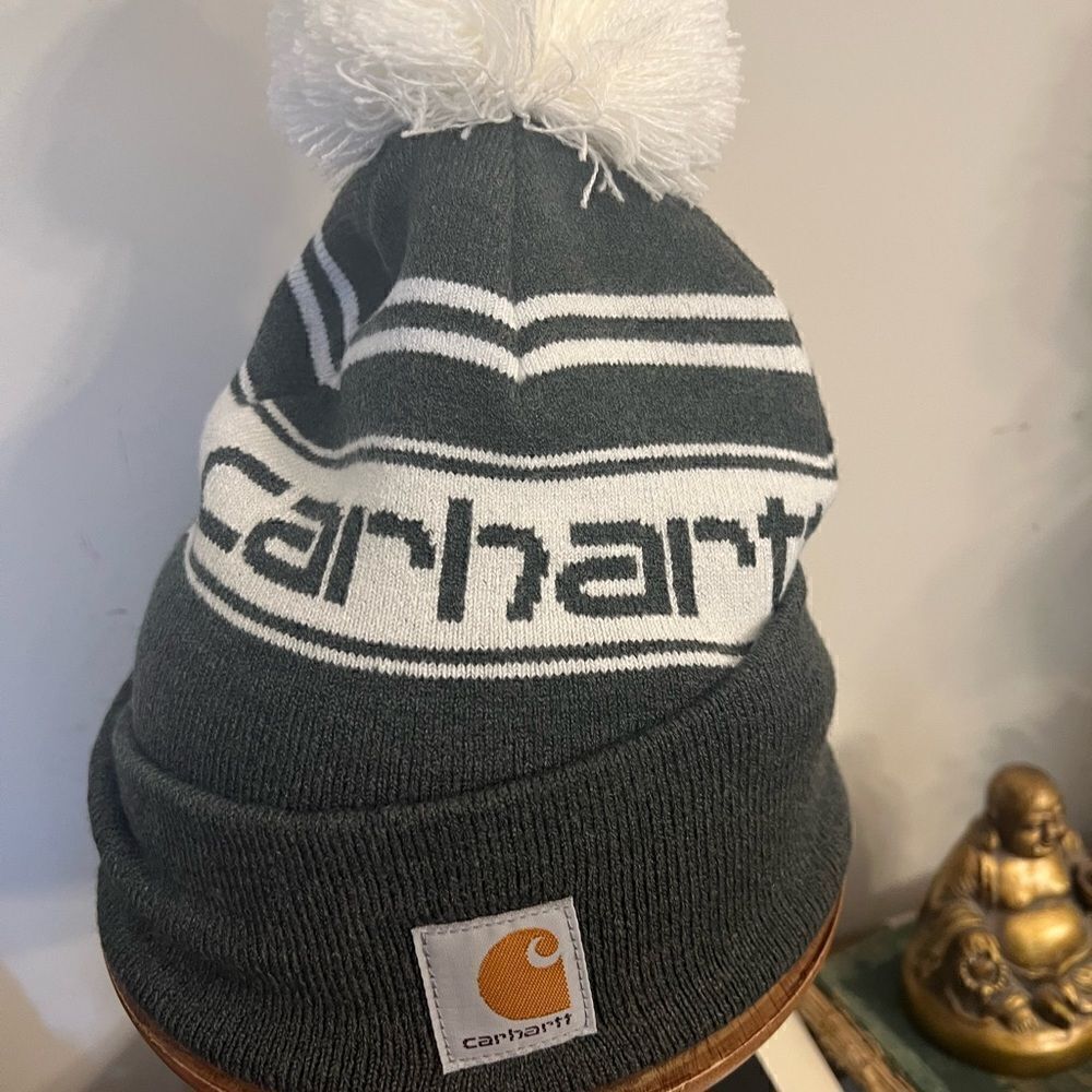 NWT Carhartt knit striped beanie w Pom hat.